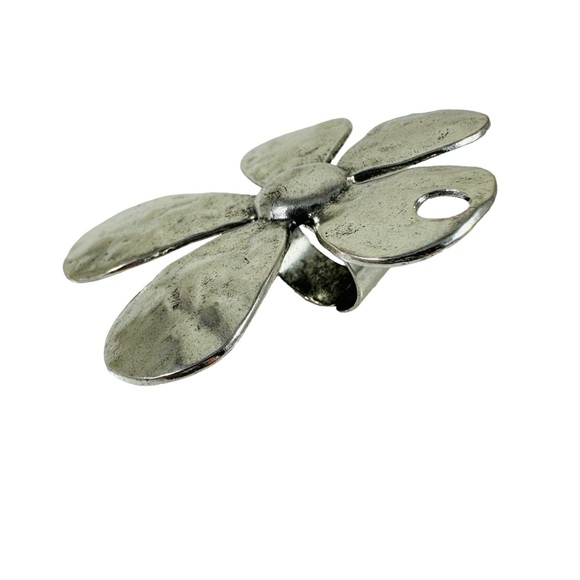 Giant 60s vibe totally adjustable Silvertone pop daisy ring - Picture 6 of 6